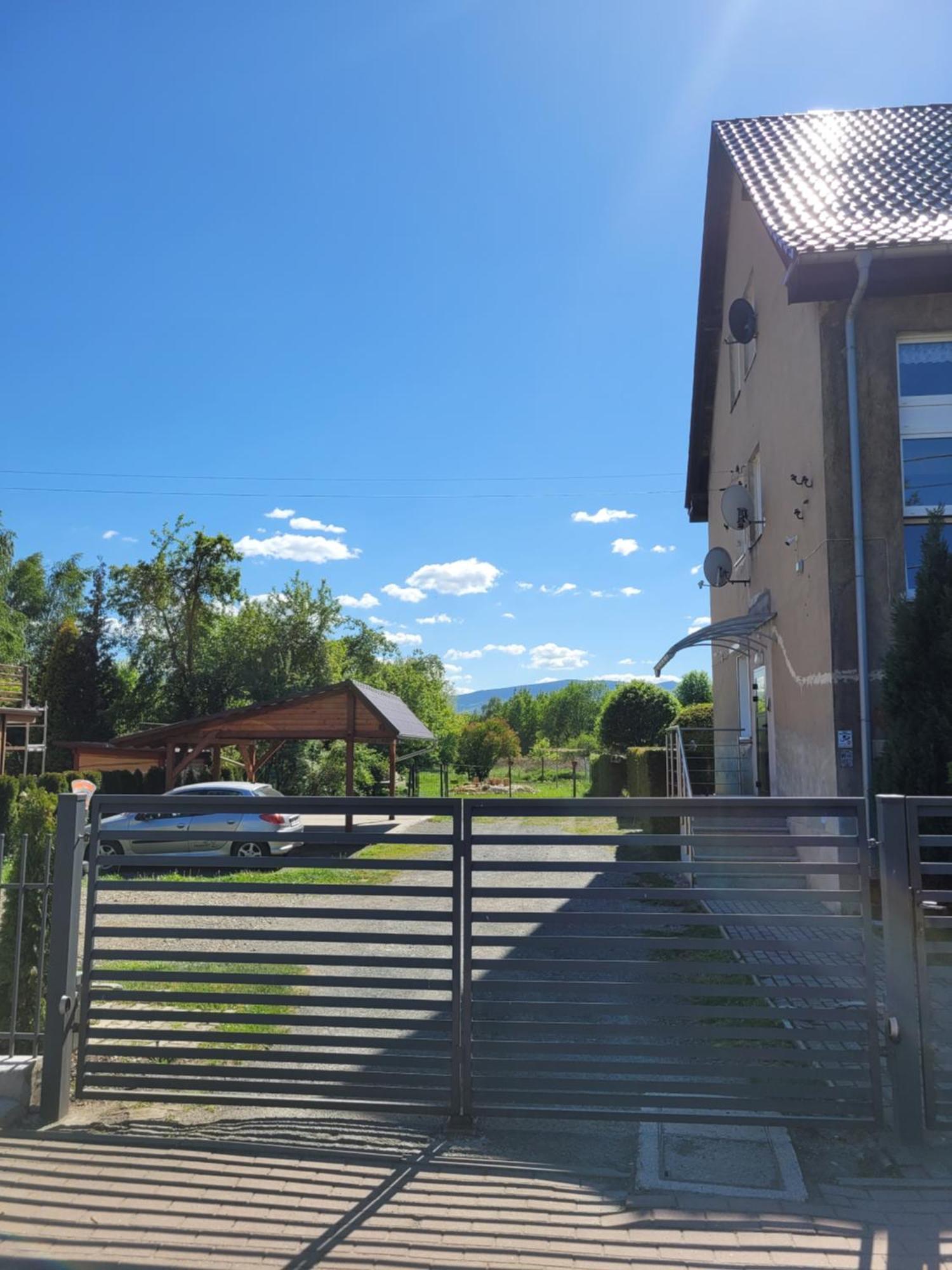 Apartament Ania イェレニャ・グーラ エクステリア 写真